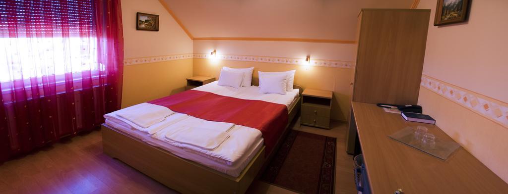 Arany Patko Panzio Otel Debrecen Dış mekan fotoğraf