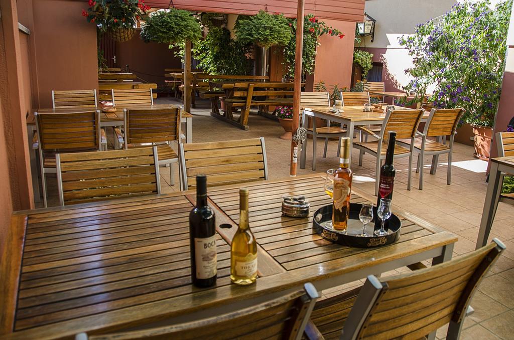Arany Patko Panzio Otel Debrecen Dış mekan fotoğraf