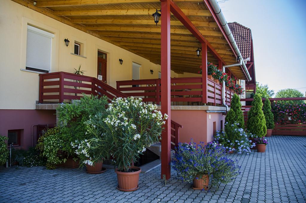 Arany Patko Panzio Otel Debrecen Dış mekan fotoğraf