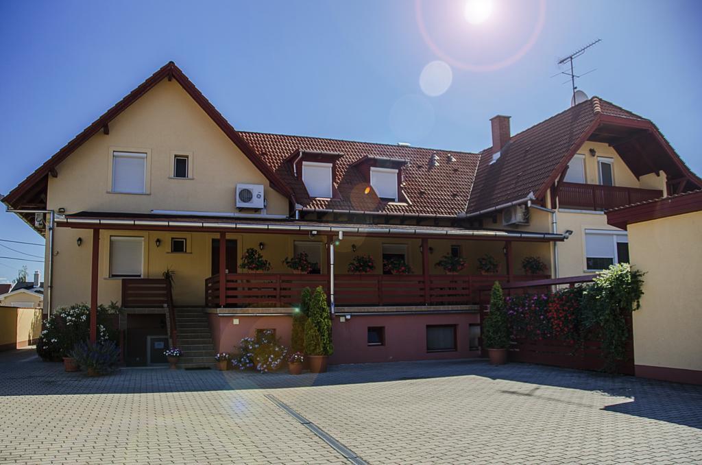 Arany Patko Panzio Otel Debrecen Dış mekan fotoğraf